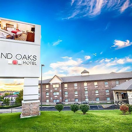 Grand Oaks Hotel Брэнсон Экстерьер фото