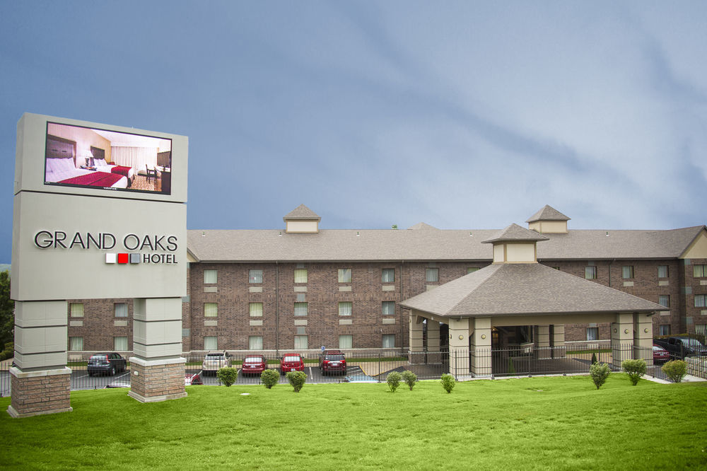Grand Oaks Hotel Брэнсон Экстерьер фото